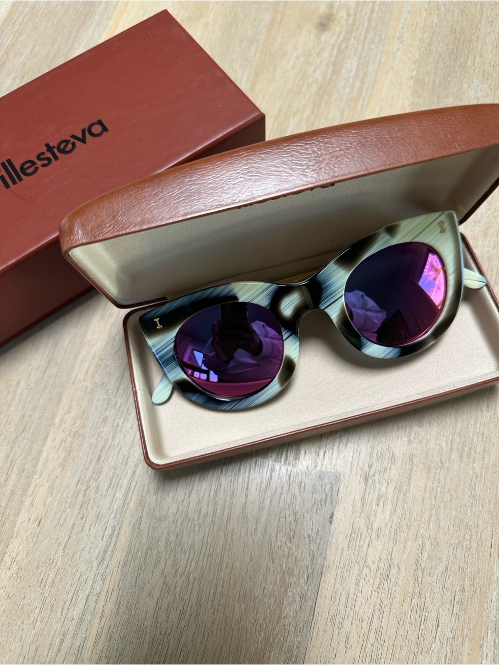 Illesteva Boca 2 Striped Horn Cat-Eye Sunglasses w/Pink Mirror Lenses